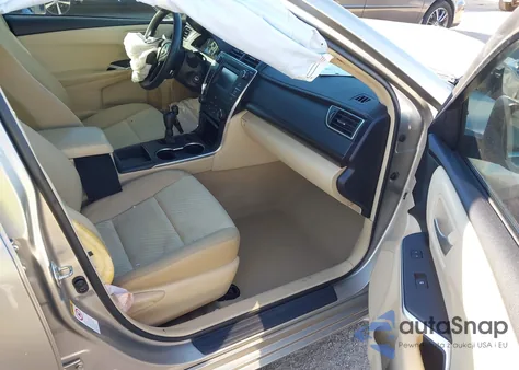 2016 Toyota Camry Le z USA, uszkodzony, nr VIN 4T4BF1FK5GR523590